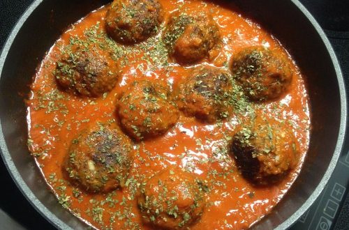 albondigas tasty tapas spanish spain recipe TravelandHome