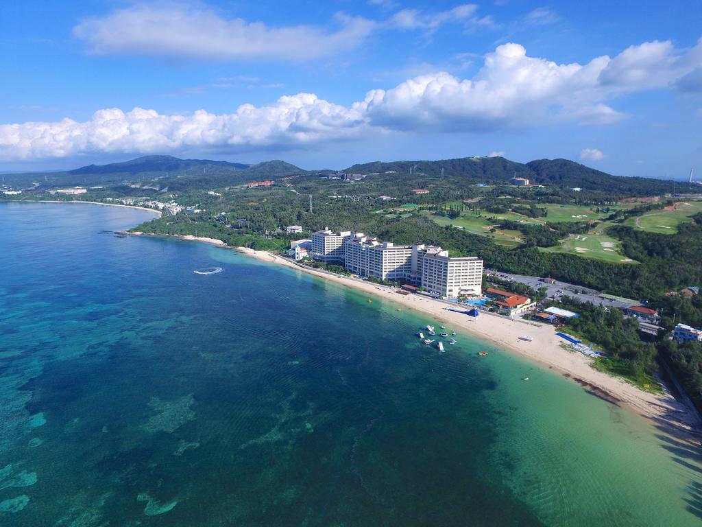 Rizzan Sea Park Hotel Tancha Bay - Okinawa Japan - Where to stay What to do - Travel and Home