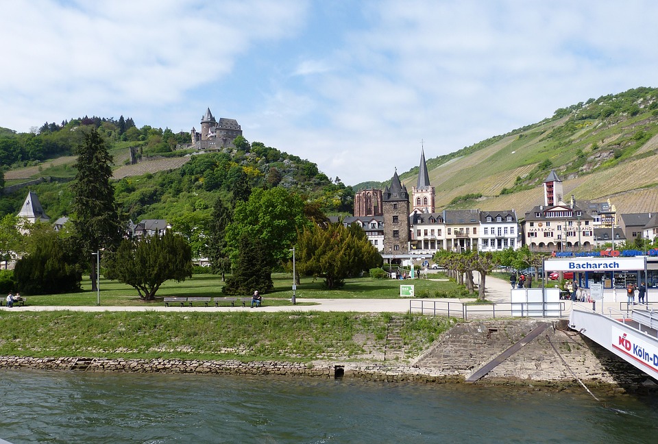 travelandhome Bacharach Castle Fortress Rhine Valley Stahleck
