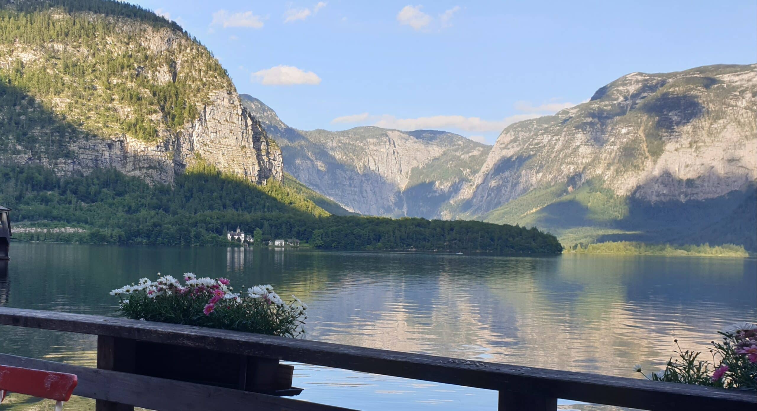 Hallstatt - Photo spots - where to stay - where to park - helpful travel tips