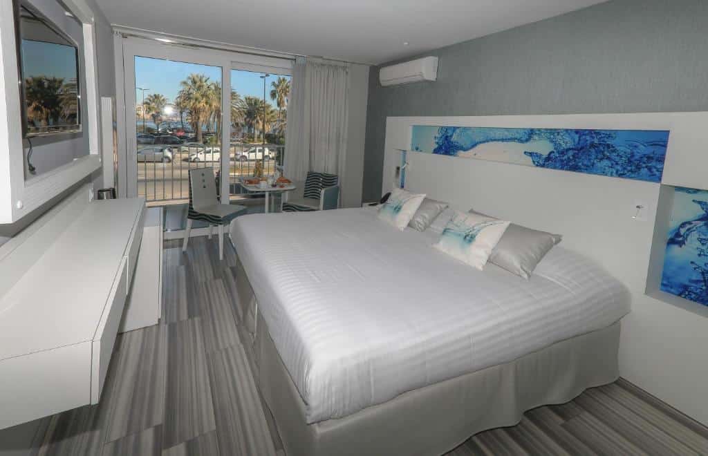 Hôtel Josse, Hotels In Antibes With Sea View