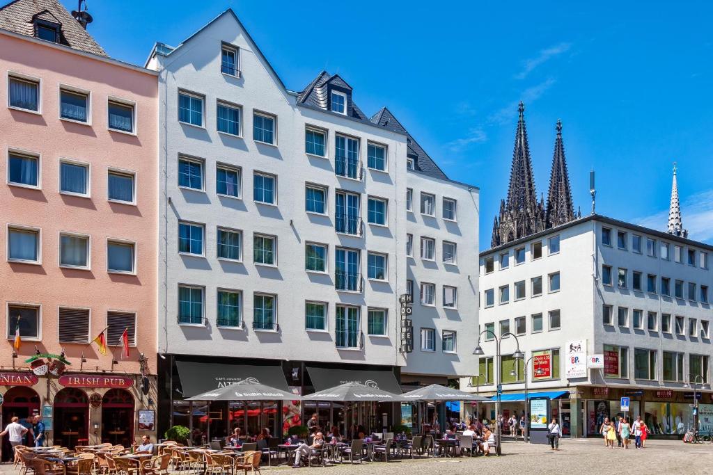 City Class Hotel Alter Markt near the Christmas market in CologneThe Most Beautiful Christmas Markets in Germany