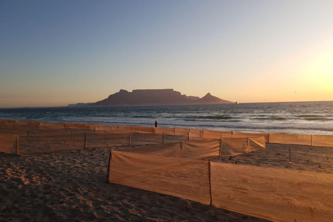 Bloubergstrand sunset spots in Cape Town