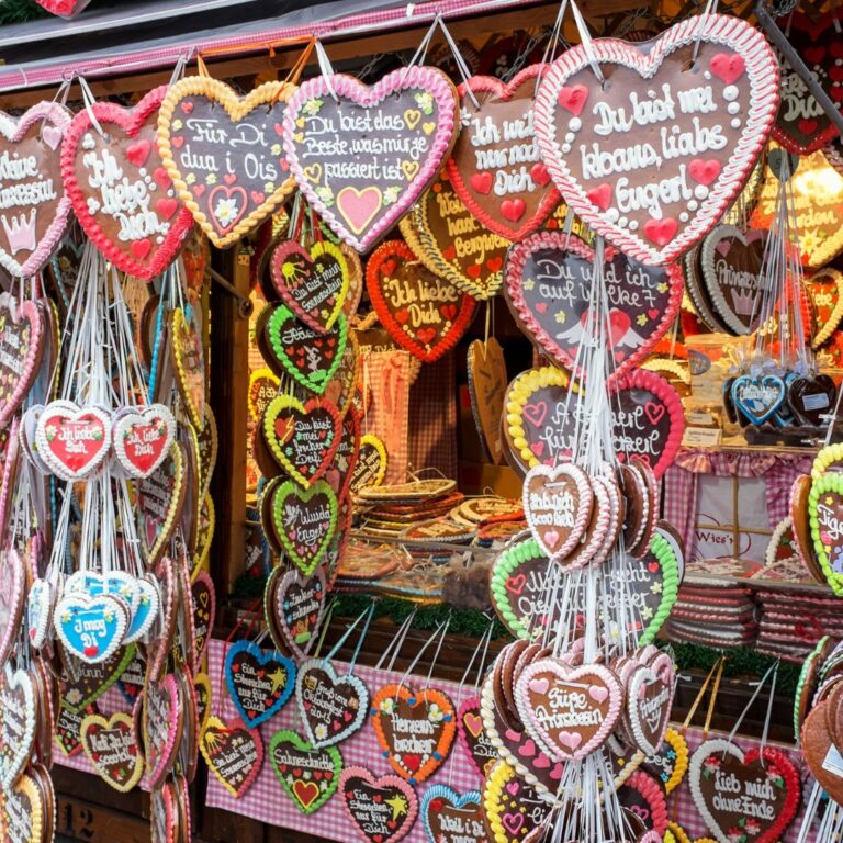 Delicious Recipe For German Lebkuchen Hearts (My #1) - TRAVEL AND HOME