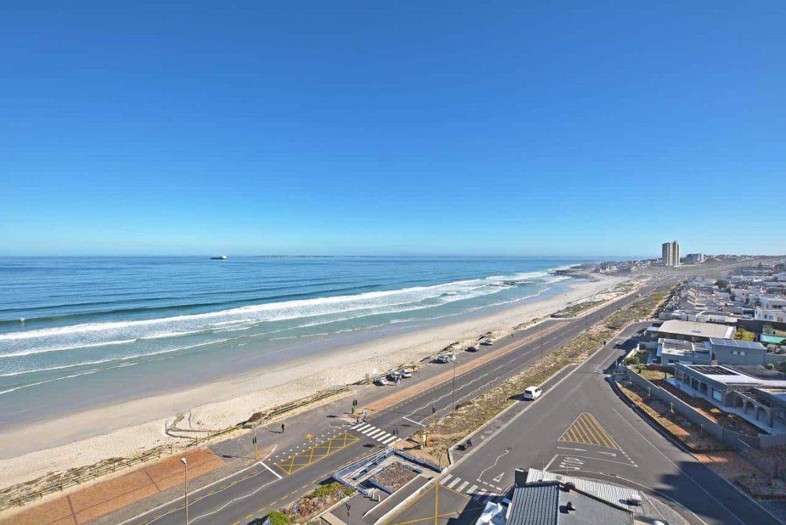 Where to stay in Bloubergstrand