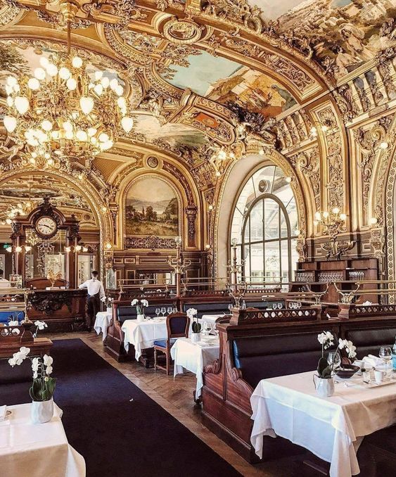 Le Train Bleu Restaurant in Paris
