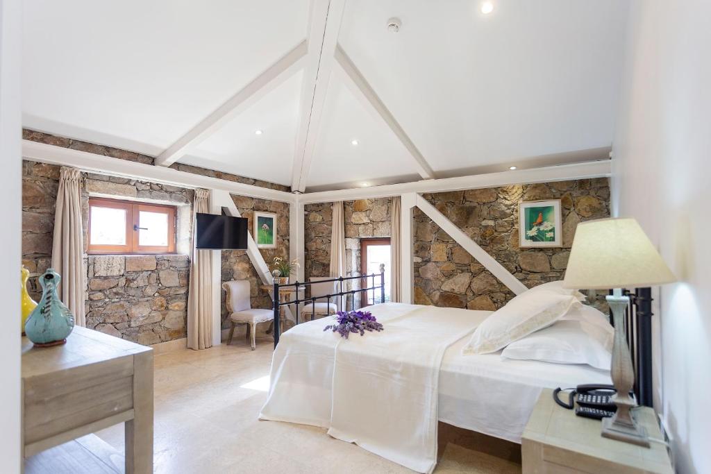 beautiful house hotel - romantic stay in Tenedoz