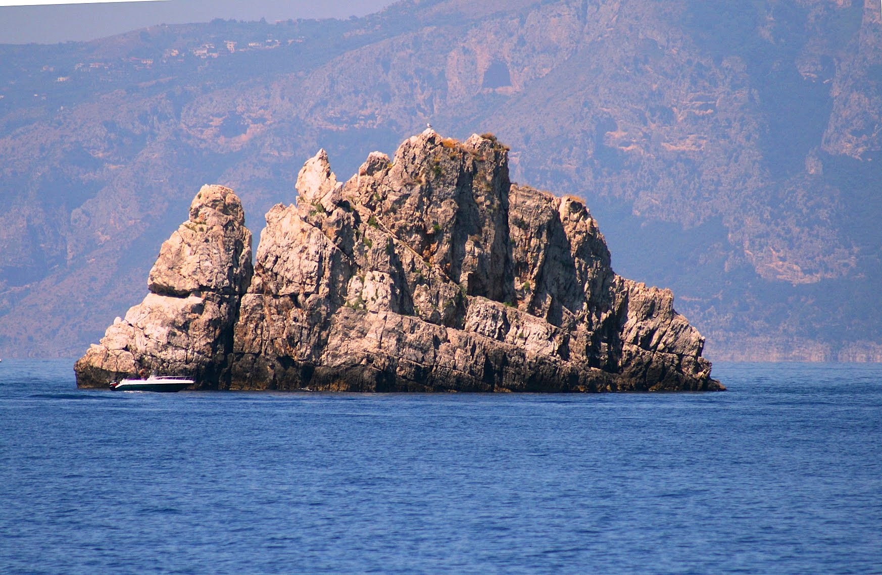 Amalfi coast, dramatic cliffs, unforgettable travel experiences