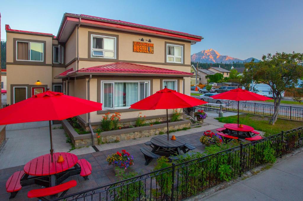 Jasper Downtown Hostel - places to stay