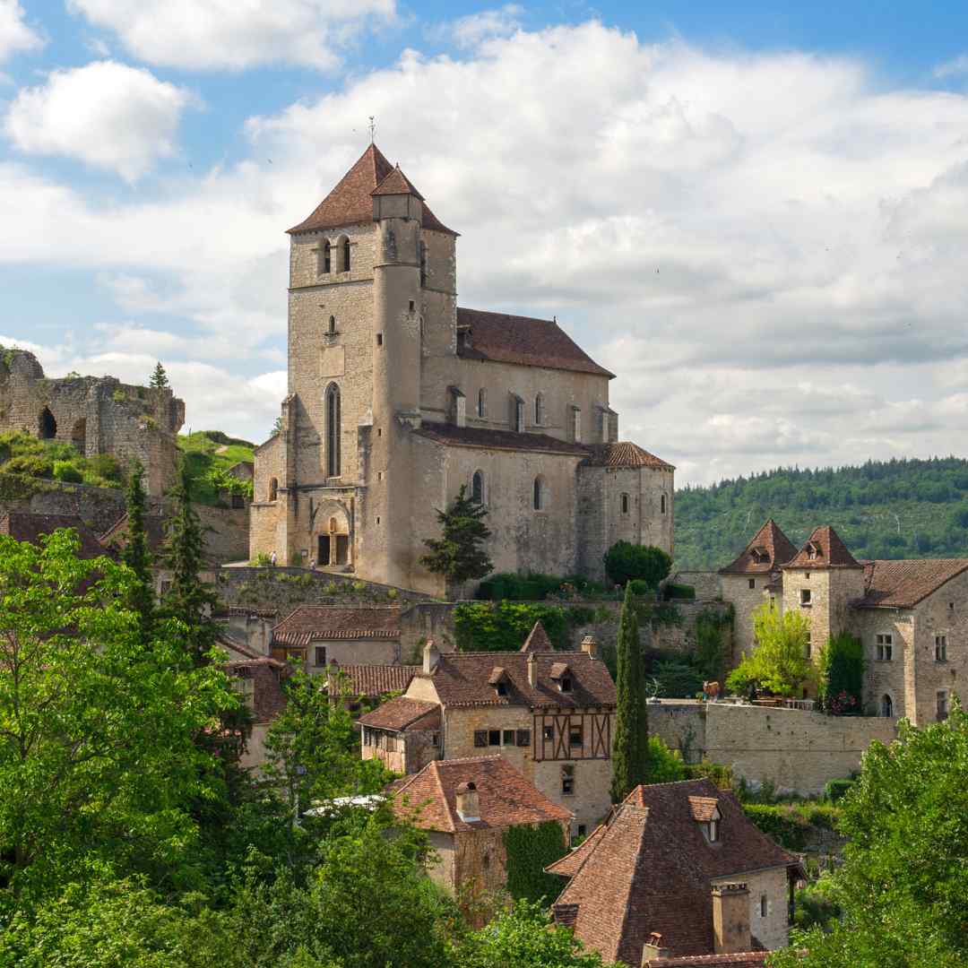 Saint Cirq Lapopie First Time Visitor Guide - All You Need To Know