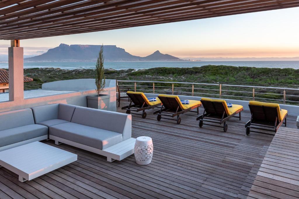 Sunset Beach in Cape Town - Hotel with beautiful views of Table Mountain