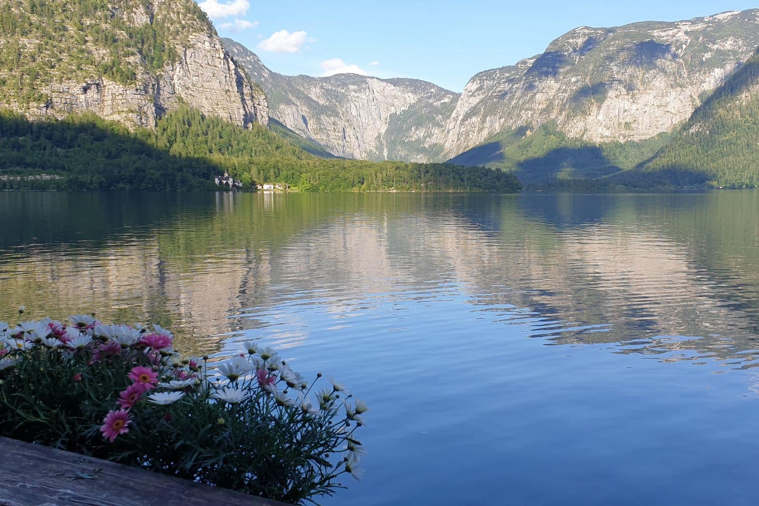 Visit Hallstatt in Austria - your travel guide - all you need to know