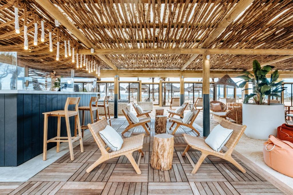 Friday Attitude Hotel in Mauritius