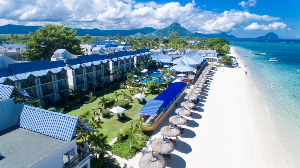 Mauritius where to stay - 4 star hotel right on the beach - West Side