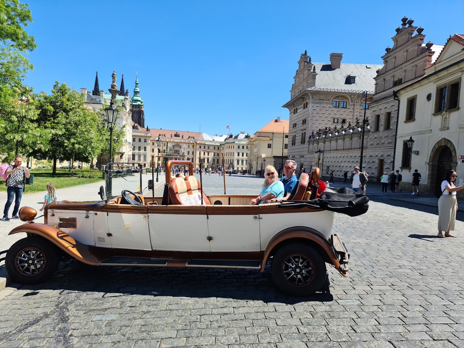 Unique Prague sightseeing in vintage car