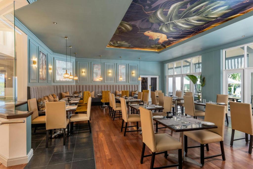 restaurant at the Lord Charles Hotel in Somerset West