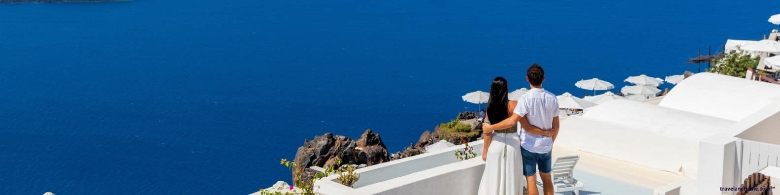 Where should I stay in Santorini, Greece
