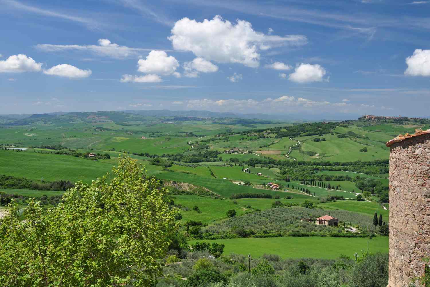 Most beautiful villages in Val d'Orcia
