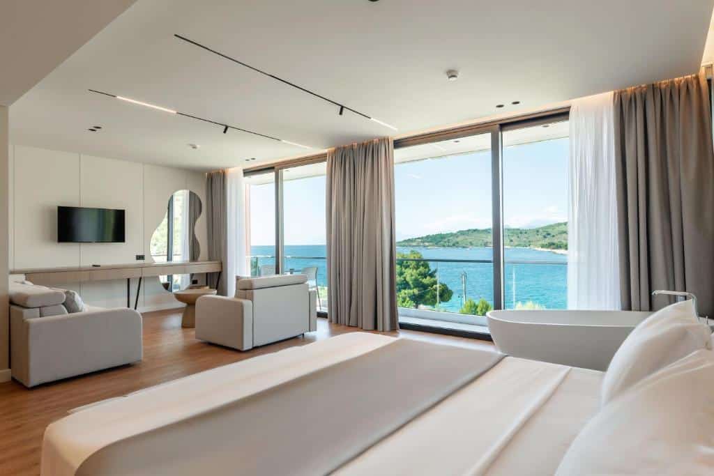 Euro Hotel in Ksamil on the Albanian Riviera - Hotel stays