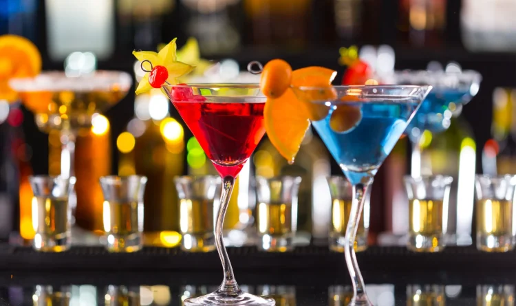 Travel warnings, red flags Restaurants & Nightlife, travel and home